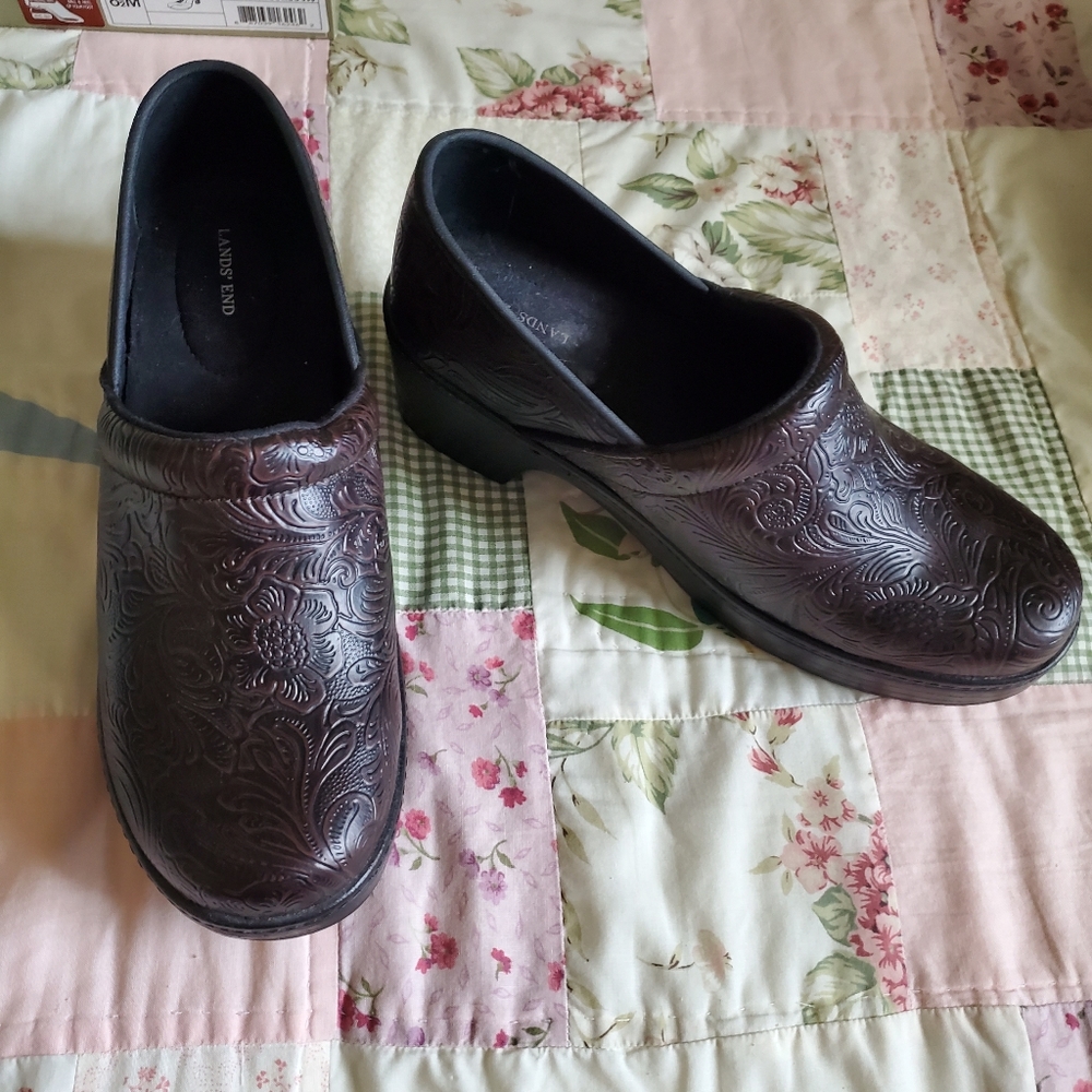 Lands End clogs